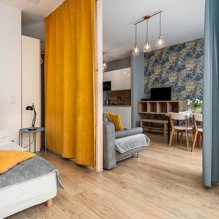 Apartamenty Sun & Snow 19 Dzielnica With Free Parking ワルシャワ エクステリア 写真