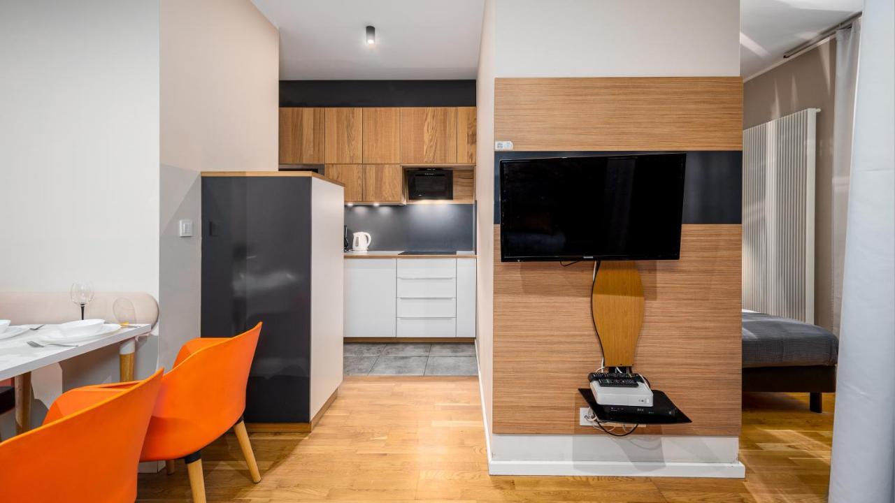 Apartamenty Sun & Snow 19 Dzielnica With Free Parking ワルシャワ エクステリア 写真
