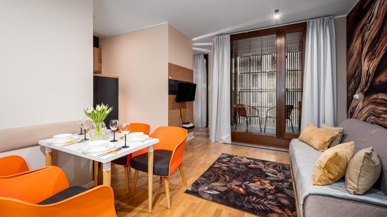 Apartamenty Sun & Snow 19 Dzielnica With Free Parking ワルシャワ エクステリア 写真