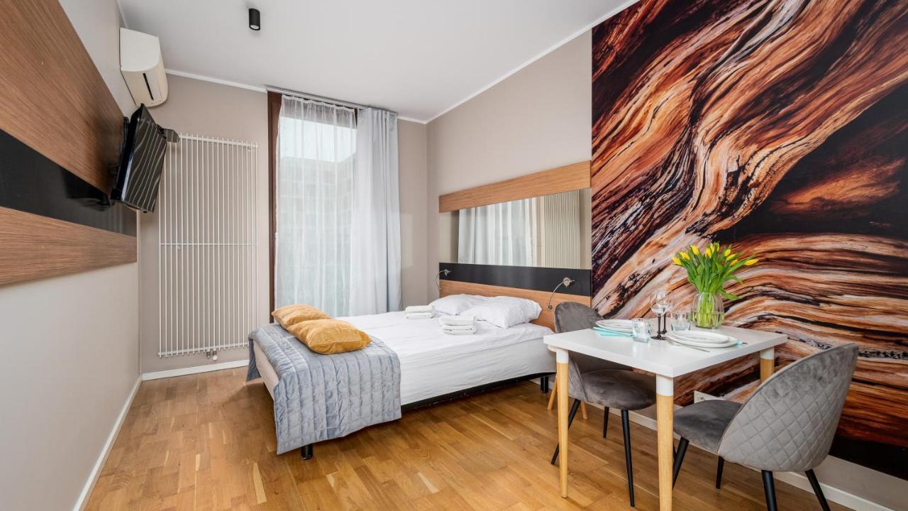 Apartamenty Sun & Snow 19 Dzielnica With Free Parking ワルシャワ エクステリア 写真