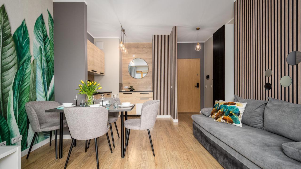 Apartamenty Sun & Snow 19 Dzielnica With Free Parking ワルシャワ エクステリア 写真