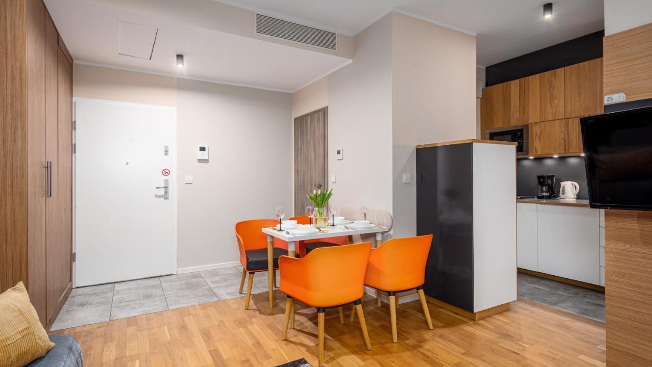 Apartamenty Sun & Snow 19 Dzielnica With Free Parking ワルシャワ エクステリア 写真